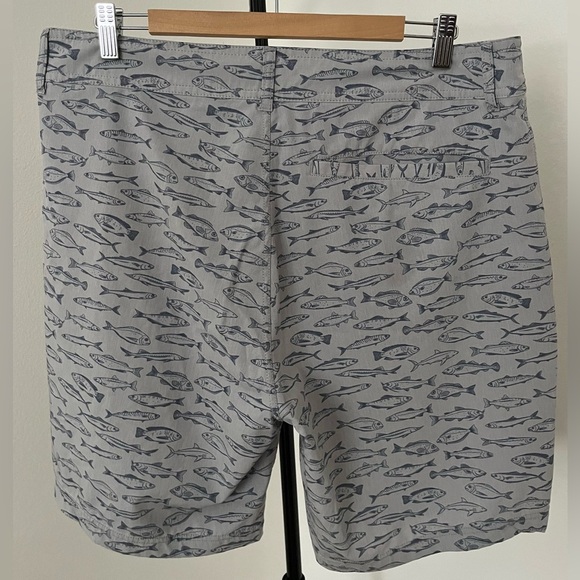 Men’s Sperry Fish 🐟 Print Flat Front Shorts (XL) - Picture 7 of 9